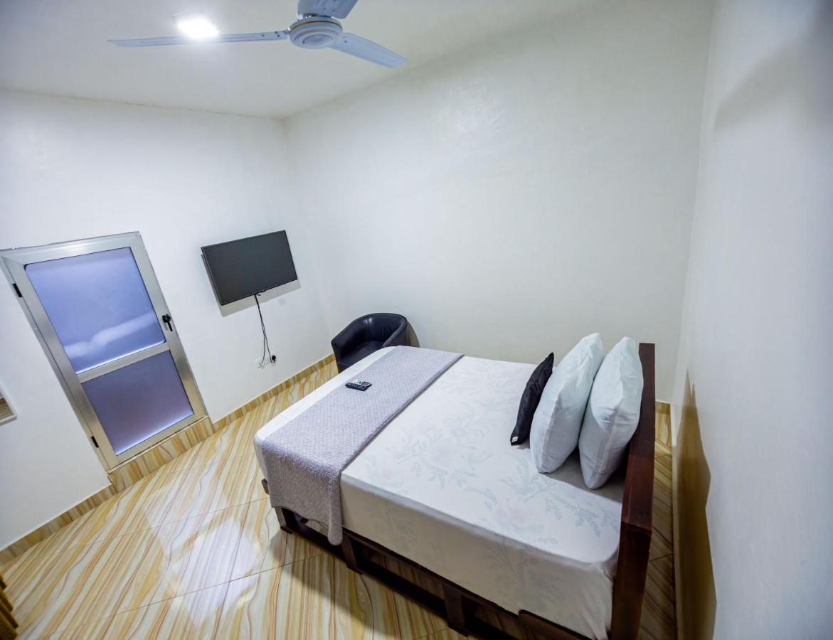Nap Apartment Hotel Dansoman Екстер'єр фото