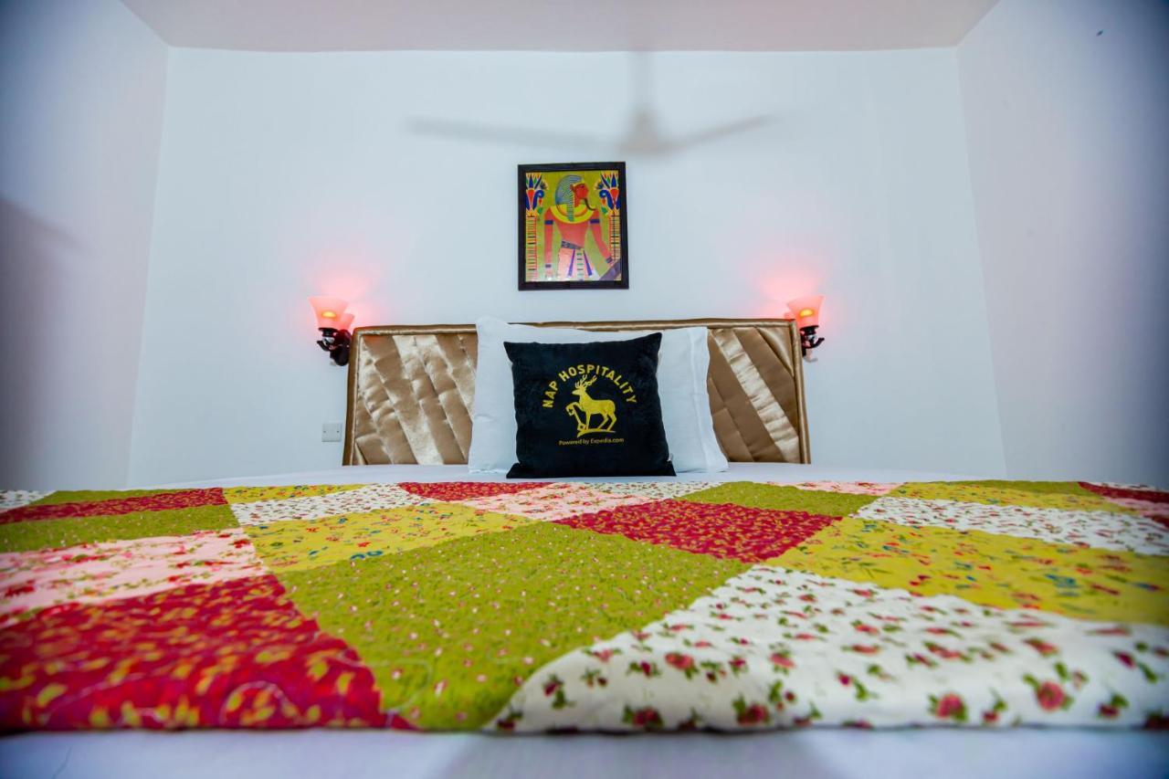 Nap Apartment Hotel Dansoman Екстер'єр фото