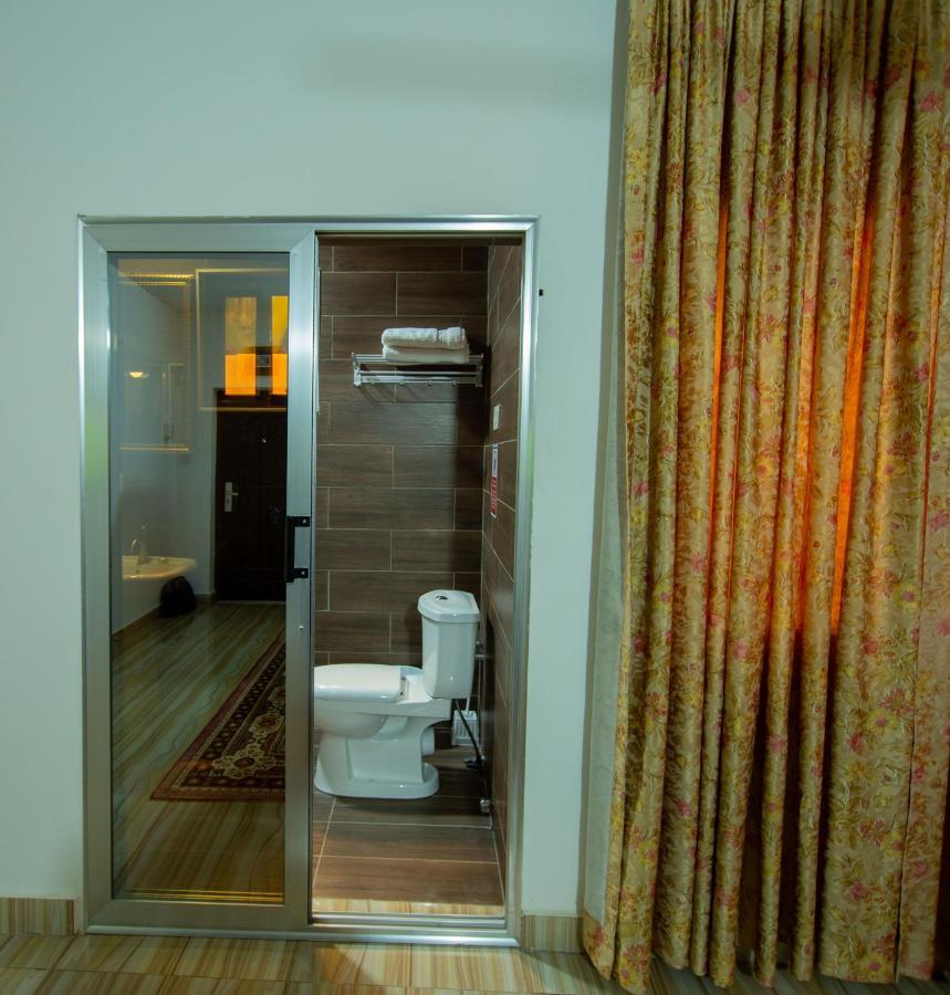 Nap Apartment Hotel Dansoman Екстер'єр фото