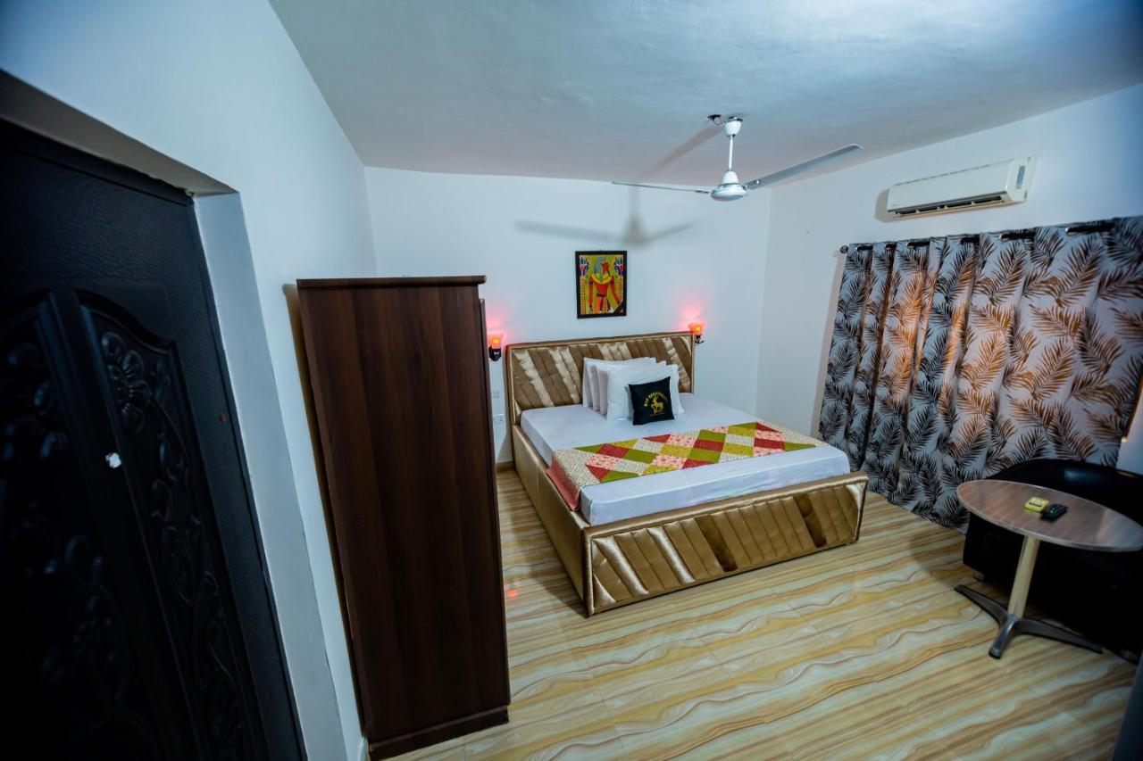 Nap Apartment Hotel Dansoman Екстер'єр фото