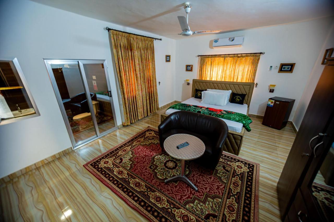 Nap Apartment Hotel Dansoman Екстер'єр фото